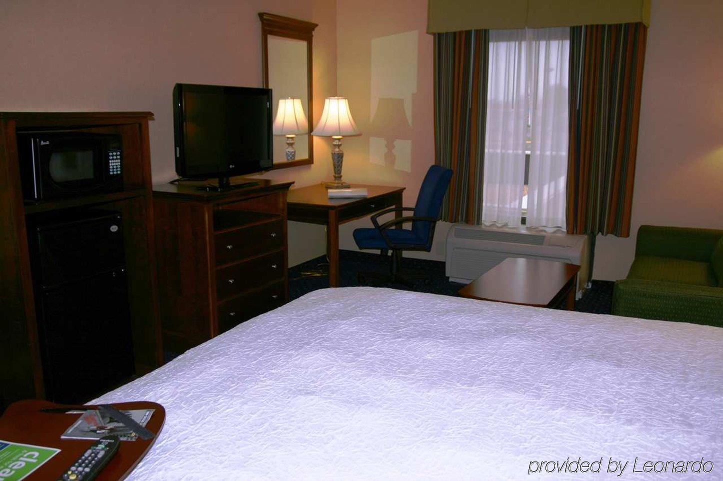 Hampton Inn And Suites Fredericksburg South Pokoj fotografie